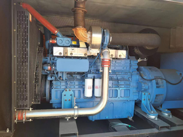 平川柴油发电机组一般有几种电压输出？