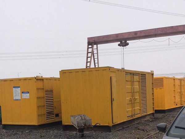 平川100kw柴油发电机组每小时油耗？