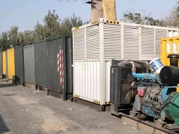 平川200KW柴油发电机机组每小时油耗是多少？